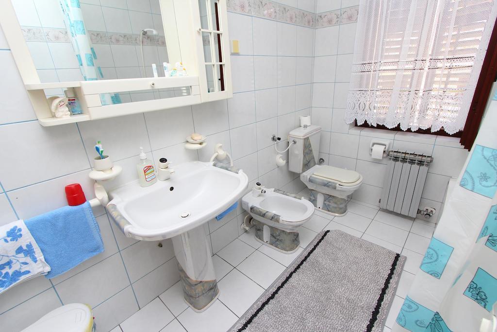 Rooms And Apartment Sanja ロヴィニ 部屋 写真