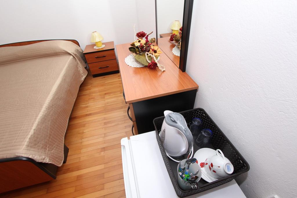 Rooms And Apartment Sanja ロヴィニ エクステリア 写真